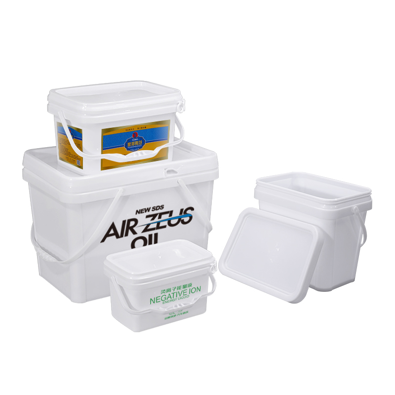 Rechteckiger Plastikeimer