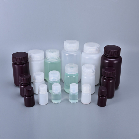 Breite Plastikflasche aus Plastik