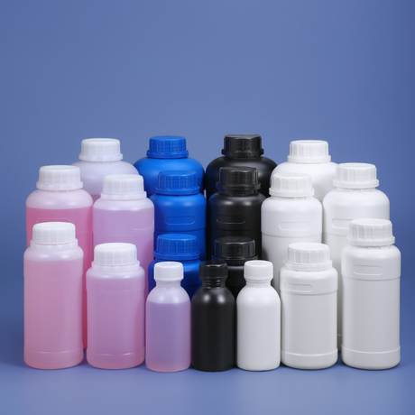 Weiße HDPE-Kunststoffflasche in Lebensmittelqualität